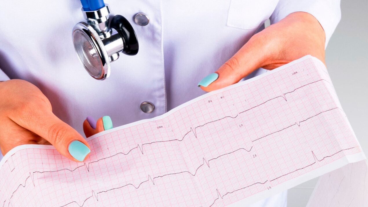 Hipertenzivni bolniki morajo spremljati stanje srca z EKG